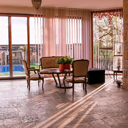 The Hills And 3* Belgrado