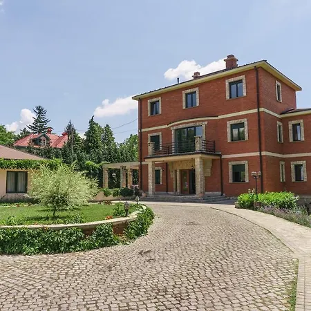 The Hills And 3* Beograd